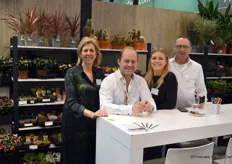 Petra, John, Charlotte and Fabrice with John de Wilde. De Belgian grower is specialized in azalea, but has recently been broadening its assortement to other varieties as well.